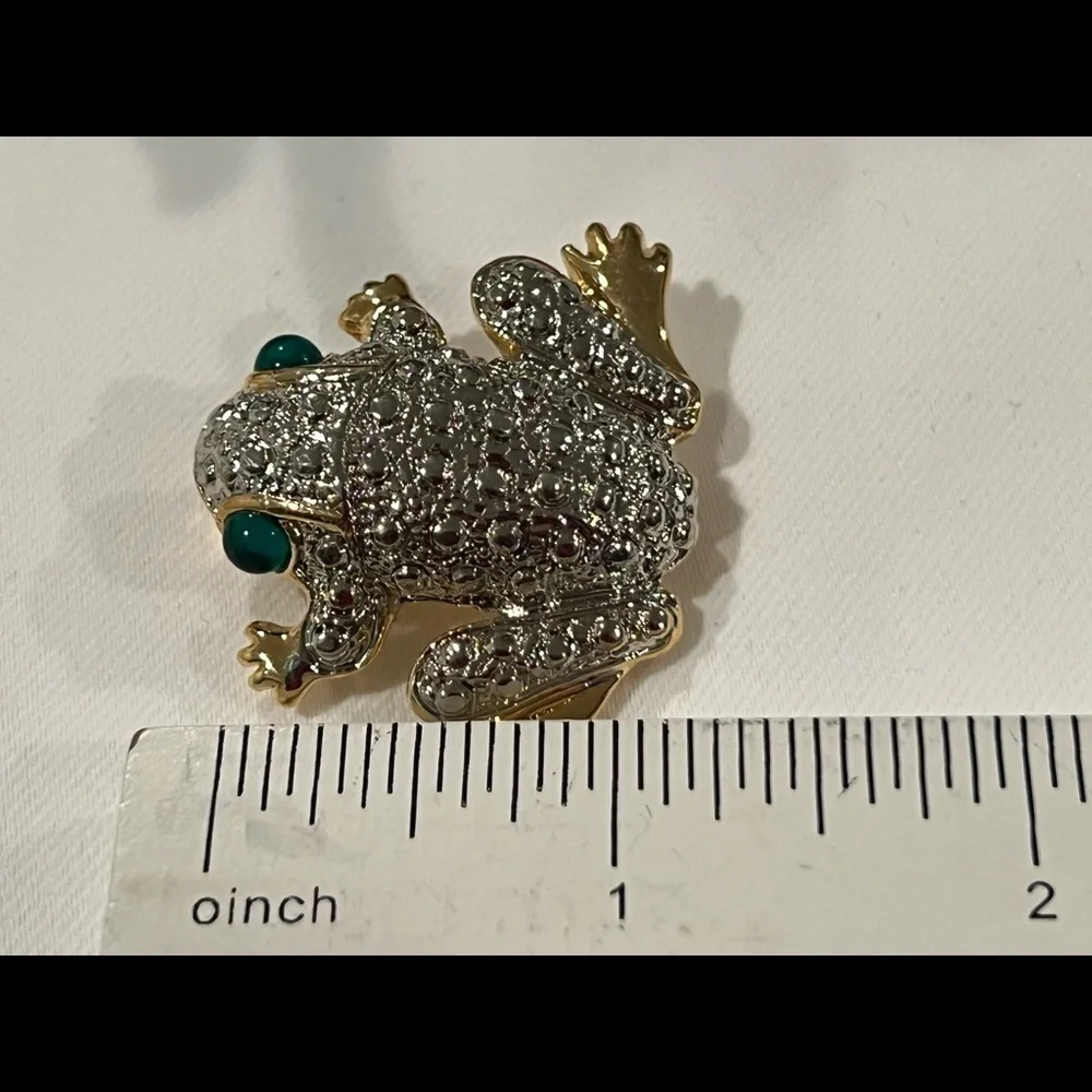 BROOCH / fashion vintage jewelry